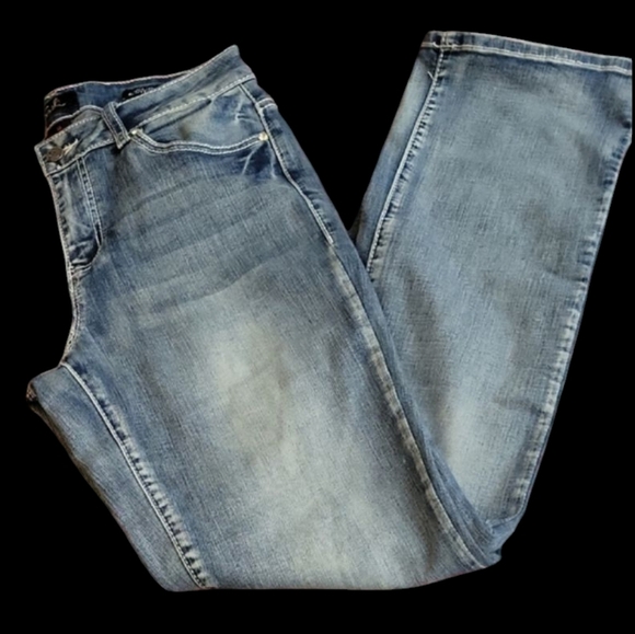 Earl Jeans Blue Boot Cut Jeans with Faded Wash and Classic Design - Picture 1 of 5